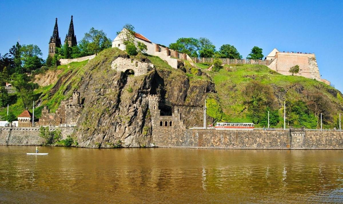 Helen Homestay Vysehrad 布拉格 外观 照片